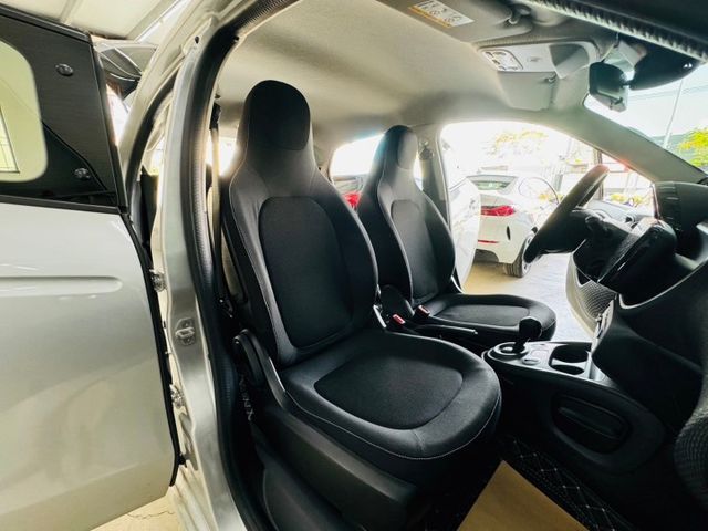 2018年式~原版件 實跑七萬多公里 有CARPLAY 認證車  第6張相片