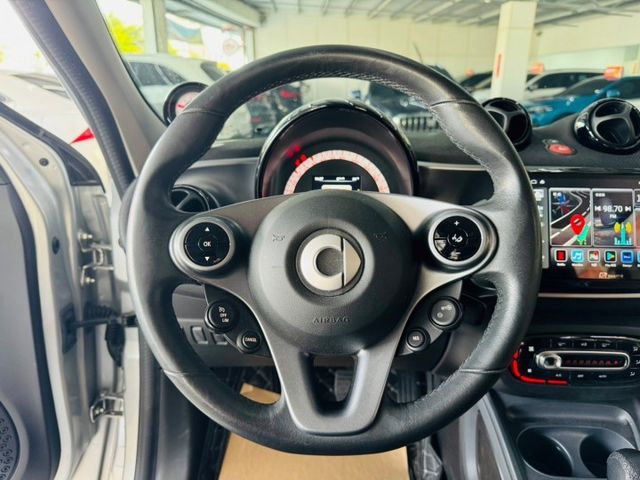 2018年式~原版件 實跑七萬多公里 有CARPLAY 認證車  第9張相片