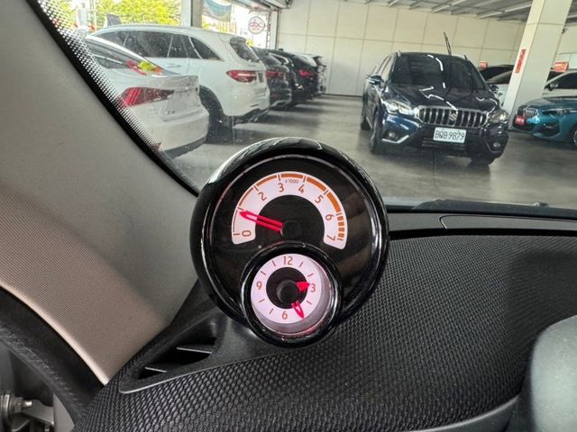 2018年式~原版件 實跑七萬多公里 有CARPLAY 認證車  第17張相片