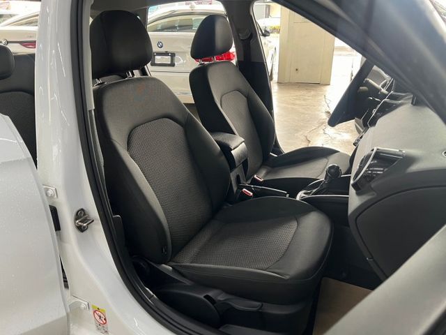 一手車  配備~HID/衛星導航/安卓機/倒車顯影/怠速熄火/CARPLAY  原鈑件 (海佃店)  第6張相片