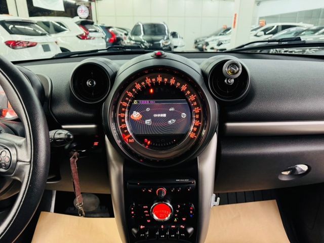COOPER COUNTRYMAN 配備~I-KEY/定速/防滑/恆溫空調/HID頭燈 (北安店)  第12張相片