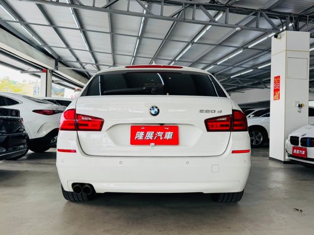 配備~全景天窗/倒車顯影/雙電動座椅/單記憶椅/I-KEY/換檔撥片/防滑/電尾門/怠速/HUD (北安店)  第19張相片