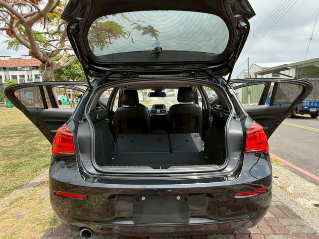 運動版 原版件 雙電動座椅/定速/倒車顯影/I-KEY/怠速熄火/車道偏離/防追撞/單記憶座椅 (海佃店)  第17張相片