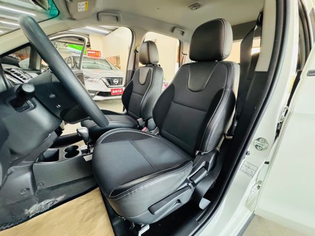 尊貴型 配備~ABS/恆溫/大燈水平調整 原廠保養 全車原鈑件 (北安店)  第4張相片
