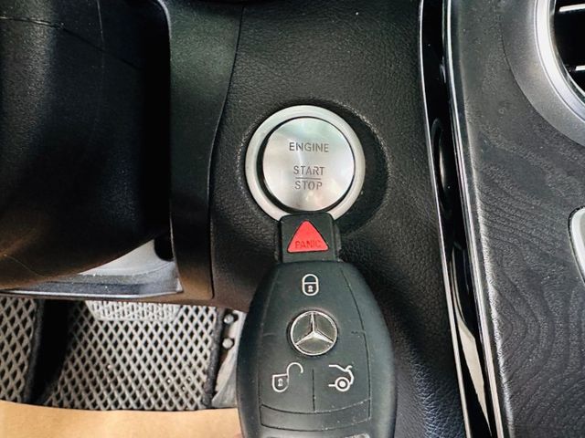 配備~定速/倒車顯影/衛星導航/I-KEY/雙電動座椅/換檔撥片/安卓機/LED光型大燈 全車原鈑件(海佃店)  第13張相片