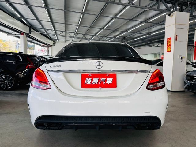 配備~定速/倒車顯影/衛星導航/I-KEY/雙電動座椅/換檔撥片/安卓機/LED光型大燈 全車原鈑件(海佃店)  第19張相片