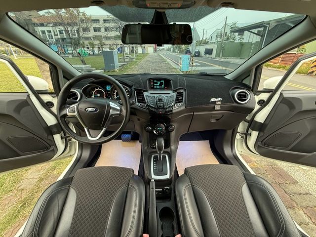 Eco Boost運動型 配備~I-KEY/摸門/快撥/倒車雷達/大燈高低 全車原鈑件 優質代步車 (海佃店)  第8張相片