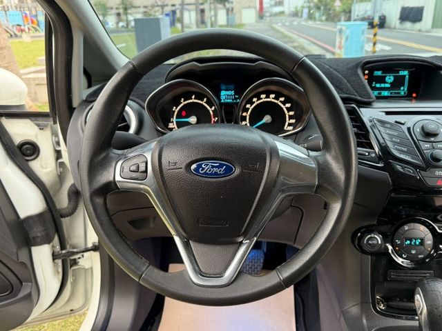 Eco Boost運動型 配備~I-KEY/摸門/快撥/倒車雷達/大燈高低 全車原鈑件 優質代步車 (海佃店)  第9張相片
