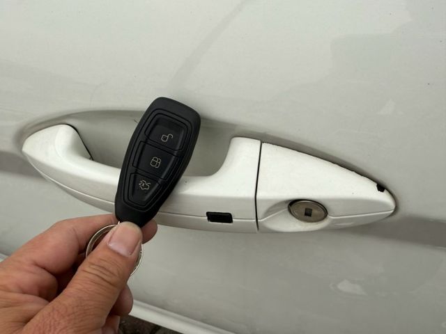 Eco Boost運動型 配備~I-KEY/摸門/快撥/倒車雷達/大燈高低 全車原鈑件 優質代步車 (海佃店)  第11張相片