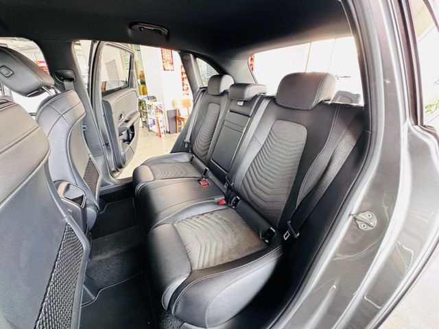 配備~I-KEY/盲點/定速/倒車顯影/單電動座椅/CARPLAY/電動後視鏡/怠速/LED頭燈 (海佃店)  第5張相片