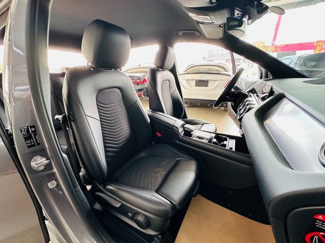 配備~I-KEY/盲點/定速/倒車顯影/單電動座椅/CARPLAY/電動後視鏡/怠速/LED頭燈 (海佃店)  第6張相片