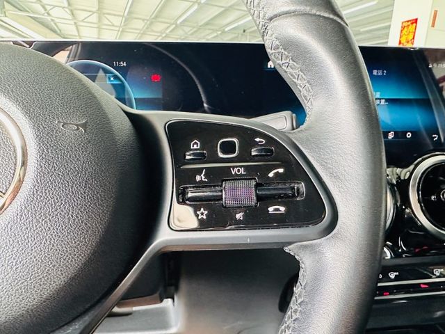 配備~I-KEY/盲點/定速/倒車顯影/單電動座椅/CARPLAY/電動後視鏡/怠速/LED頭燈 (海佃店)  第16張相片