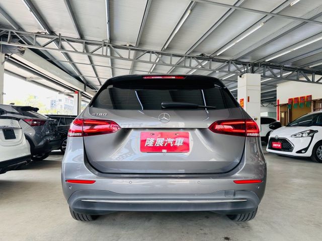 配備~I-KEY/盲點/定速/倒車顯影/單電動座椅/CARPLAY/電動後視鏡/怠速/LED頭燈 (海佃店)  第19張相片