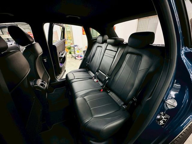 配備~I-KEY/摸門/車道維持/ACC/雙電動座椅/電尾門/多光束頭燈/CARPLAY/盲點/360環景(北安店)  第5張相片