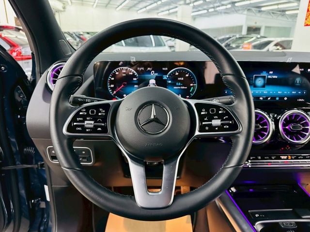 配備~I-KEY/摸門/車道維持/ACC/雙電動座椅/電尾門/多光束頭燈/CARPLAY/盲點/360環景(北安店)  第9張相片