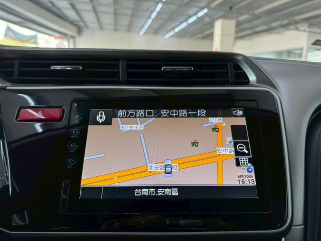 VTI-S 配備~定速/快撥/倒車顯影/衛星導航/防滑/胎壓燈/電動後視鏡/換檔撥片 優質代步車 (北安店)  第11張相片