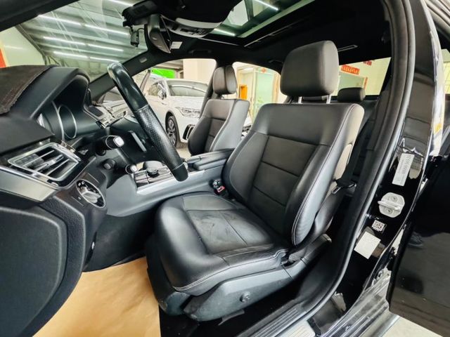 AMG 配備~I-KEY/摸門/天窗/倒車顯影/導航/雙記憶座椅/電動後視鏡/換檔撥片/定速/快撥 (海佃店)  第4張相片