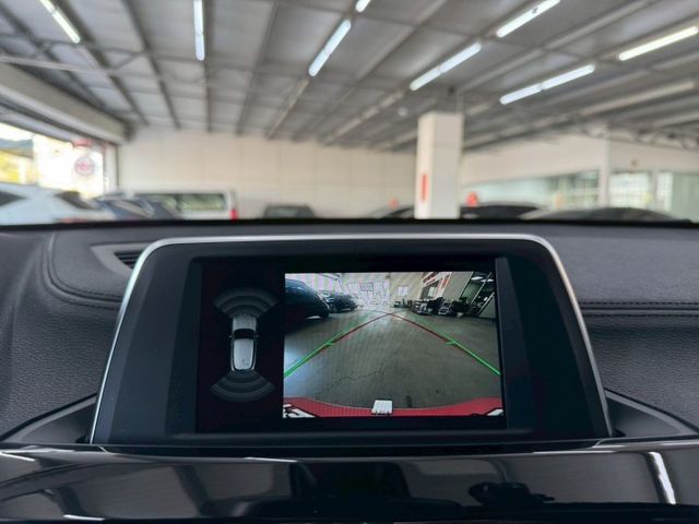 SDrive 18i 配備~I-KEY/摸門/定速/盲點/換檔撥片/電動後視鏡/車道偏離/電動尾門/倒車顯影(北安店)  第10張相片