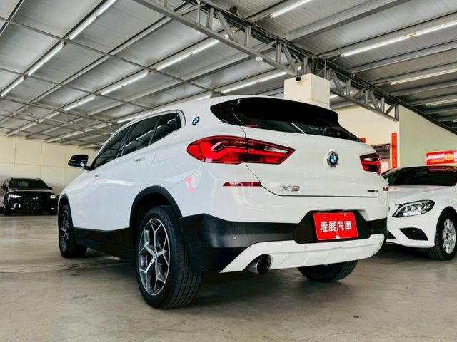 SDrive 18i 配備~I-KEY/摸門/定速/盲點/換檔撥片/電動後視鏡/車道偏離/電動尾門/倒車顯影(北安店)  第20張相片