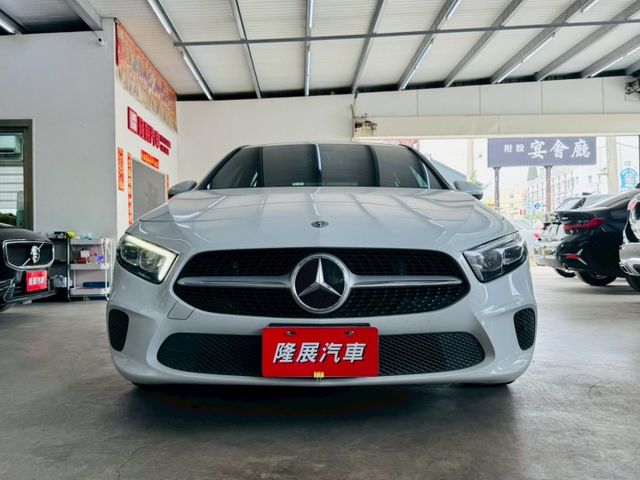 配備~I-KEY/盲點/怠速/CARPLAY/換檔撥片/單電動記憶座椅/倒車顯影/定速/電動後視鏡/LED頭燈(海佃店)  第2張相片