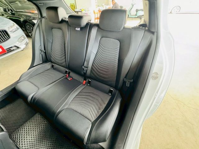 配備~I-KEY/盲點/怠速/CARPLAY/換檔撥片/單電動記憶座椅/倒車顯影/定速/電動後視鏡/LED頭燈(海佃店)  第5張相片