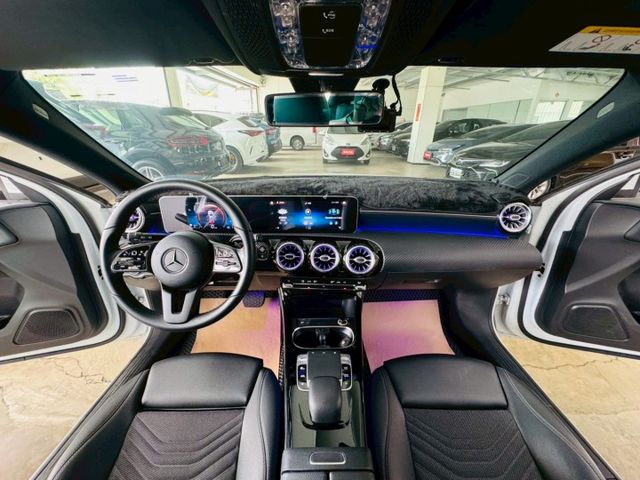 配備~I-KEY/盲點/怠速/CARPLAY/換檔撥片/單電動記憶座椅/倒車顯影/定速/電動後視鏡/LED頭燈(海佃店)  第8張相片