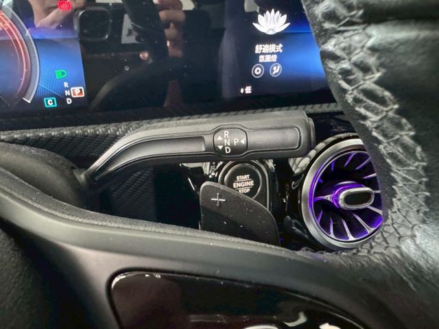 配備~I-KEY/盲點/怠速/CARPLAY/換檔撥片/單電動記憶座椅/倒車顯影/定速/電動後視鏡/LED頭燈(海佃店)  第16張相片