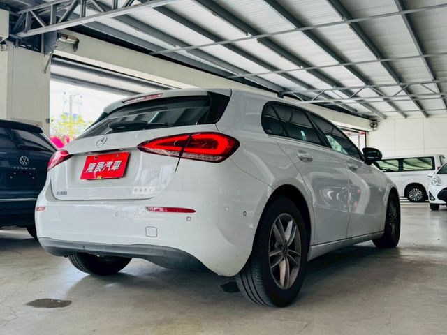 配備~I-KEY/盲點/怠速/CARPLAY/換檔撥片/單電動記憶座椅/倒車顯影/定速/電動後視鏡/LED頭燈(海佃店)  第18張相片