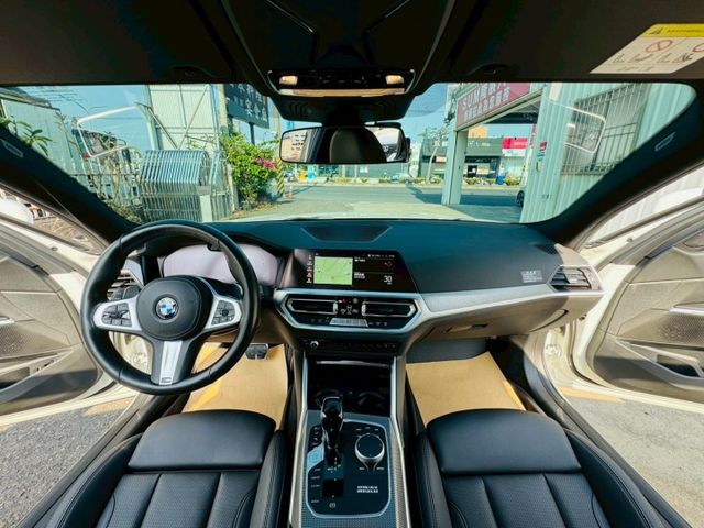 M版 配備~I-KEY/摸門/360環景/雙電動座椅/單記憶椅/車道偏離/盲點/電動尾門/怠速/換檔撥片(北安店)  第8張相片