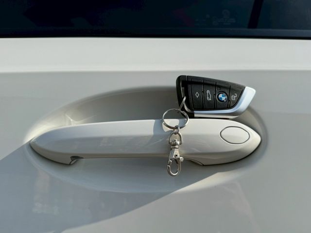 M版 配備~I-KEY/摸門/360環景/雙電動座椅/單記憶椅/車道偏離/盲點/電動尾門/怠速/換檔撥片(北安店)  第13張相片
