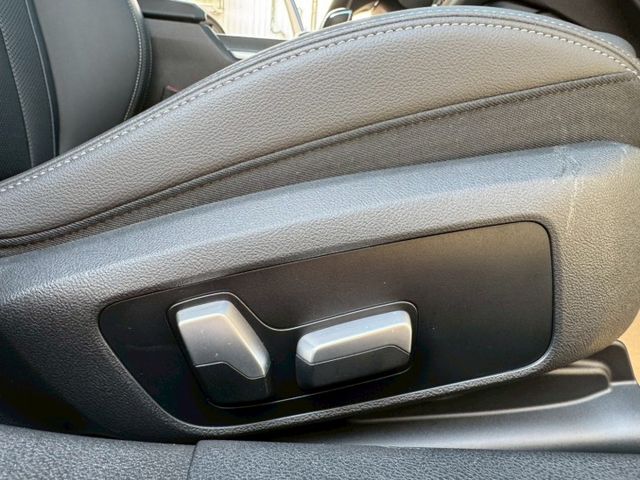 M版 配備~I-KEY/摸門/360環景/雙電動座椅/單記憶椅/車道偏離/盲點/電動尾門/怠速/換檔撥片(北安店)  第14張相片