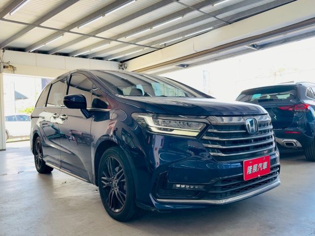 登峰版 原廠保固中 配備~I-KEY/單電動座椅/天窗/電尾門/ACC/CARPLAY/車道偏離/雙電動滑門(北安店)  第3張相片
