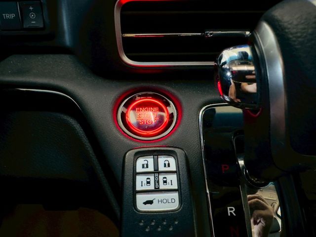 登峰版 原廠保固中 配備~I-KEY/單電動座椅/天窗/電尾門/ACC/CARPLAY/車道偏離/雙電動滑門(北安店)  第14張相片