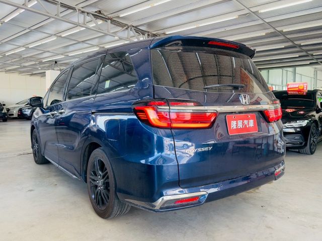 登峰版 原廠保固中 配備~I-KEY/單電動座椅/天窗/電尾門/ACC/CARPLAY/車道偏離/雙電動滑門(北安店)  第20張相片