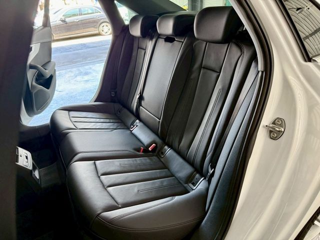 40 TFSi 配備~I-KEY/摸門/盲點/ACC/雙電動座椅/CARPLAY/單記憶椅/車道偏離/倒車顯影(海佃店)  第5張相片