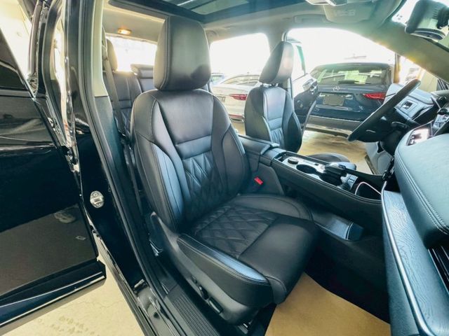 E-POWER 配備~I-KEY/摸門/天窗/雙電動記憶座椅/BOSE音響/CARPLAY/360環景/電尾門(北安店)  第6張相片
