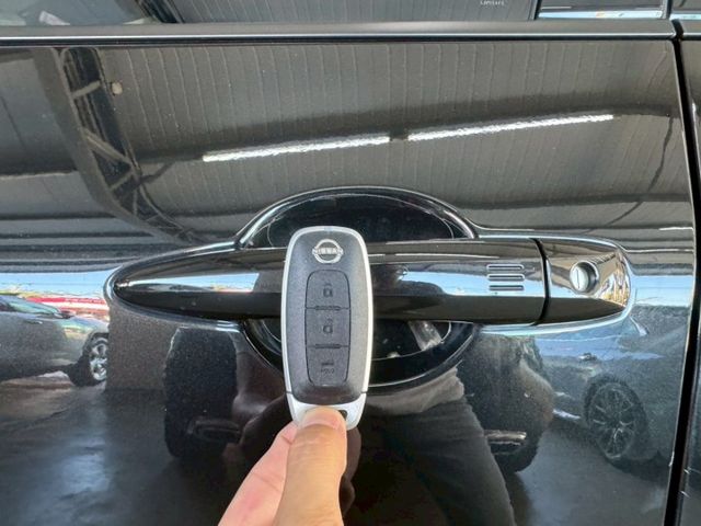 E-POWER 配備~I-KEY/摸門/天窗/雙電動記憶座椅/BOSE音響/CARPLAY/360環景/電尾門(北安店)  第12張相片