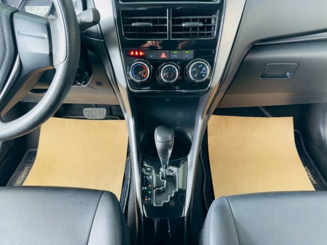 經典版 配備~ABS/藍芽/胎壓/防滑/高低可調大燈/電動後視鏡 全車原鈑件 優質代步車 (北安店)  第10張相片