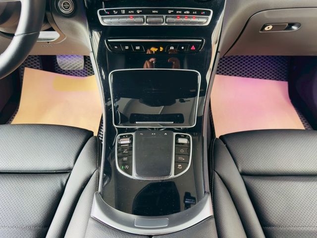配備~I-KEY/摸門/雙電動記憶座椅/換檔撥片/CARPLAY/360環景/電動尾門/盲點/車道維持/ACC(北安店)  第11張相片