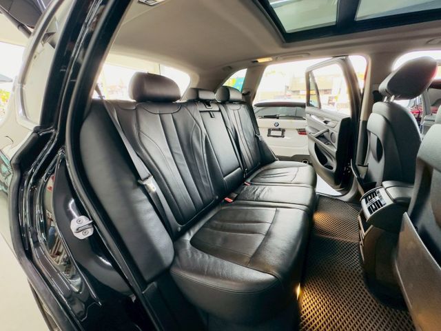 xDRIVE35i 配備~I-KEY/雙電動椅/電尾門/換檔撥片/360環景/導航/HID頭燈(北安店)  第7張相片