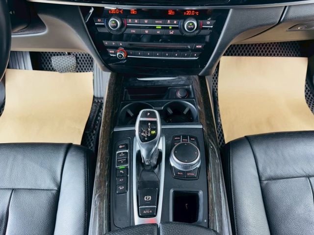 xDRIVE35i 配備~I-KEY/雙電動椅/電尾門/換檔撥片/360環景/導航/HID頭燈(北安店)  第12張相片