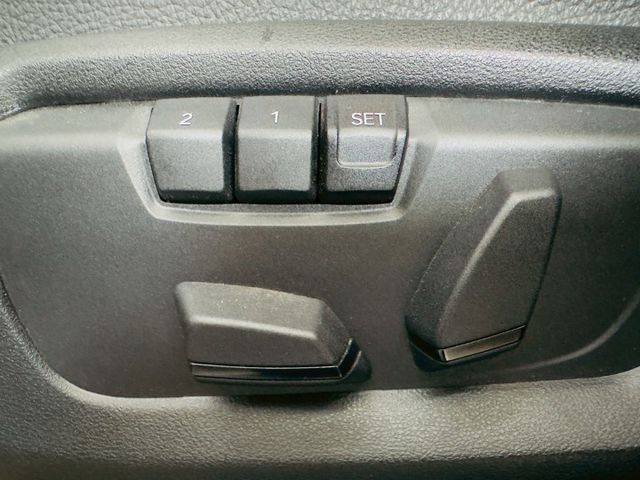xDRIVE35i 配備~I-KEY/雙電動椅/電尾門/換檔撥片/360環景/導航/HID頭燈(北安店)  第13張相片