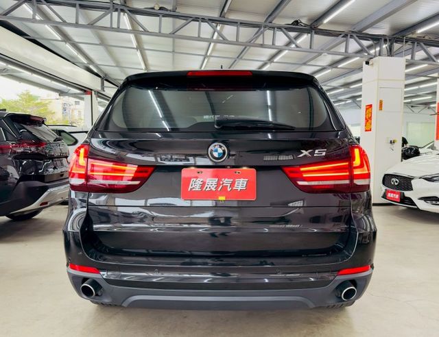 xDRIVE35i 配備~I-KEY/雙電動椅/電尾門/換檔撥片/360環景/導航/HID頭燈(北安店)  第19張相片