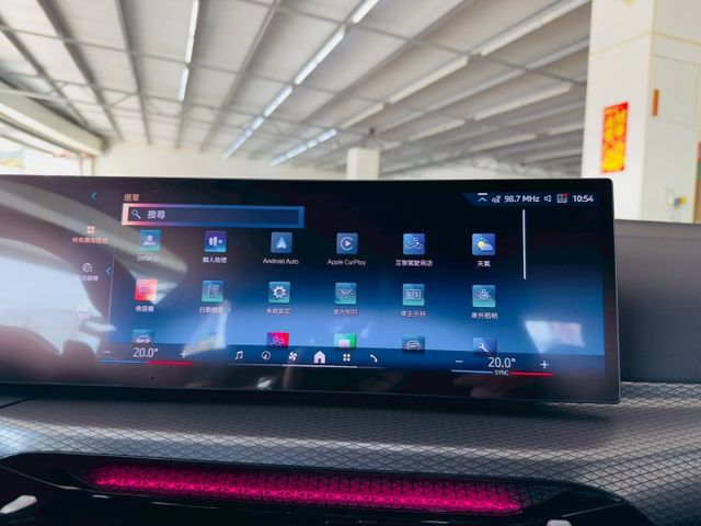M版 配備~I-KEY/摸門/盲點/車道偏離/雙電動座椅/電動尾門/CARPLAY/360環景/曲線螢幕(北安店)  第11張相片