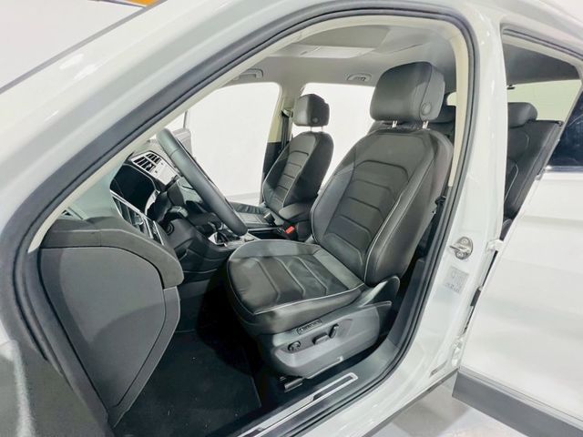 330 TSI 配備~I-KEY/摸門/雙電動記憶座椅/加熱座椅/電動尾門/360環景/車道偏離 (整備中需事先預約)  第2張相片