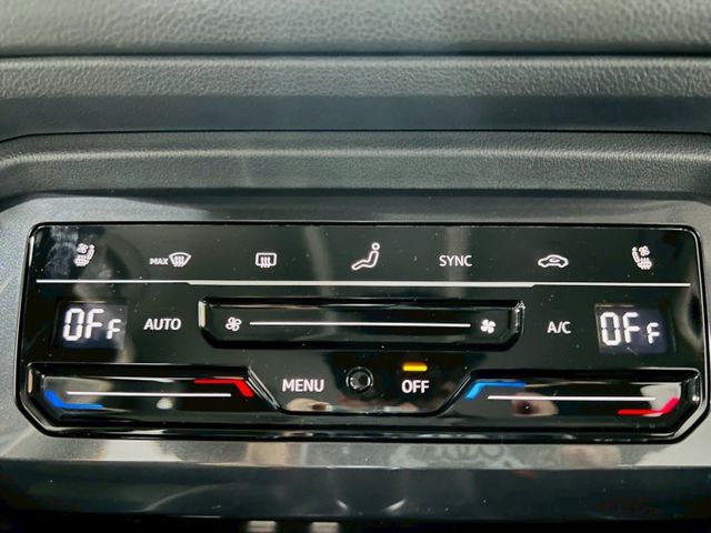 330 TSI 配備~I-KEY/摸門/雙電動記憶座椅/加熱座椅/電動尾門/360環景/車道偏離 (整備中需事先預約)  第14張相片
