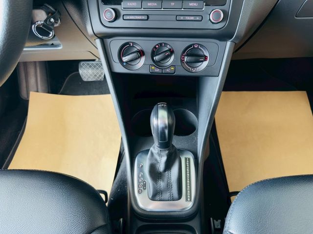 配備~ABS/高低可調大燈/防滑 全車原鈑件 車況良好 代步優質小車 可全貸 (北安店)  第10張相片