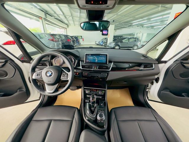 配備~I-KEY/摸門/車道偏離/腳踢尾門/抬頭顯示器/雙電動座椅/單記憶椅/倒車顯影/衛星導航 全車原鈑件 (北安店)  第8張相片