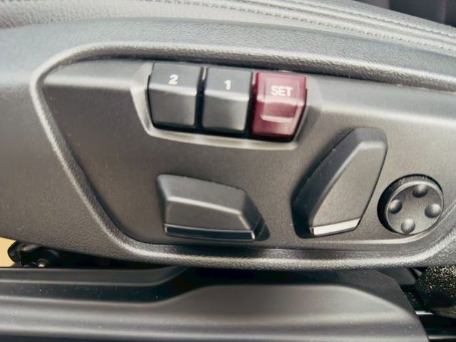 配備~I-KEY/摸門/車道偏離/腳踢尾門/抬頭顯示器/雙電動座椅/單記憶椅/倒車顯影/衛星導航 全車原鈑件 (北安店)  第14張相片