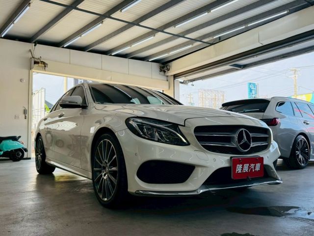 AMG 配備~I-KEY/摸門/天窗/倒車顯影/衛星導航/雙電動記憶座椅/怠速/定速/恆溫 全車原鈑件 (北安店)  第3張相片